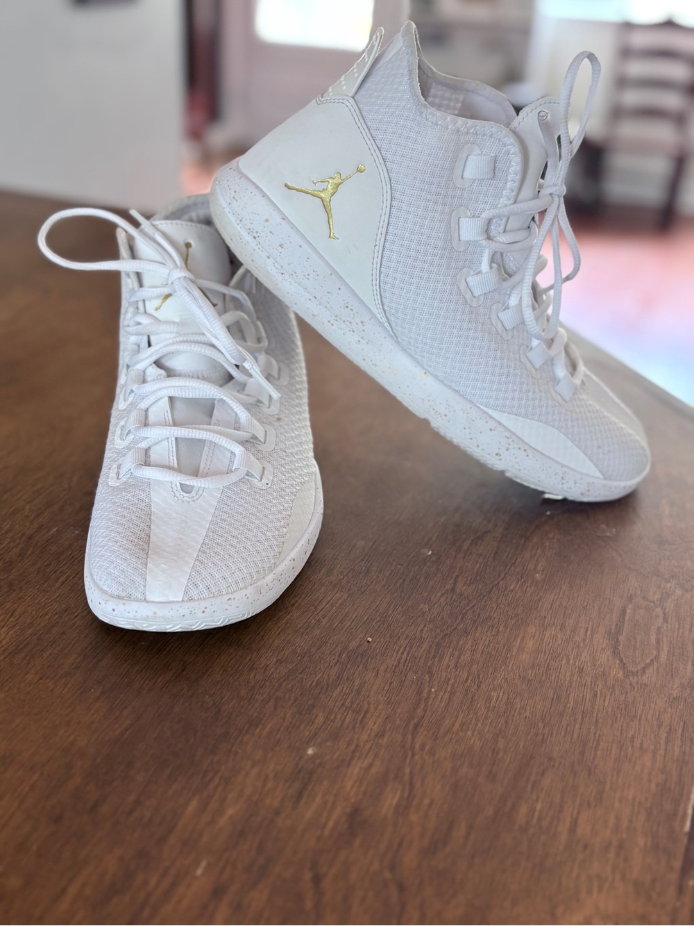 Size 8.5 Men Air Jordan Reveal Metallic Gold white
